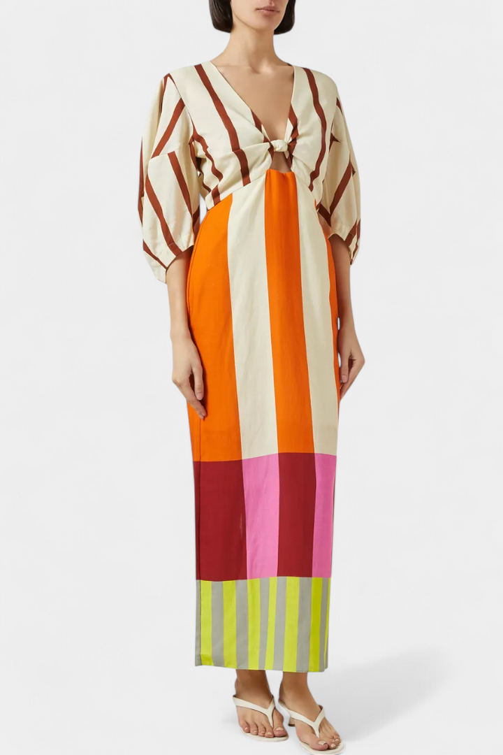 Vestito Alison Morbido con Scollatura Frontale e Maniche Voluminose