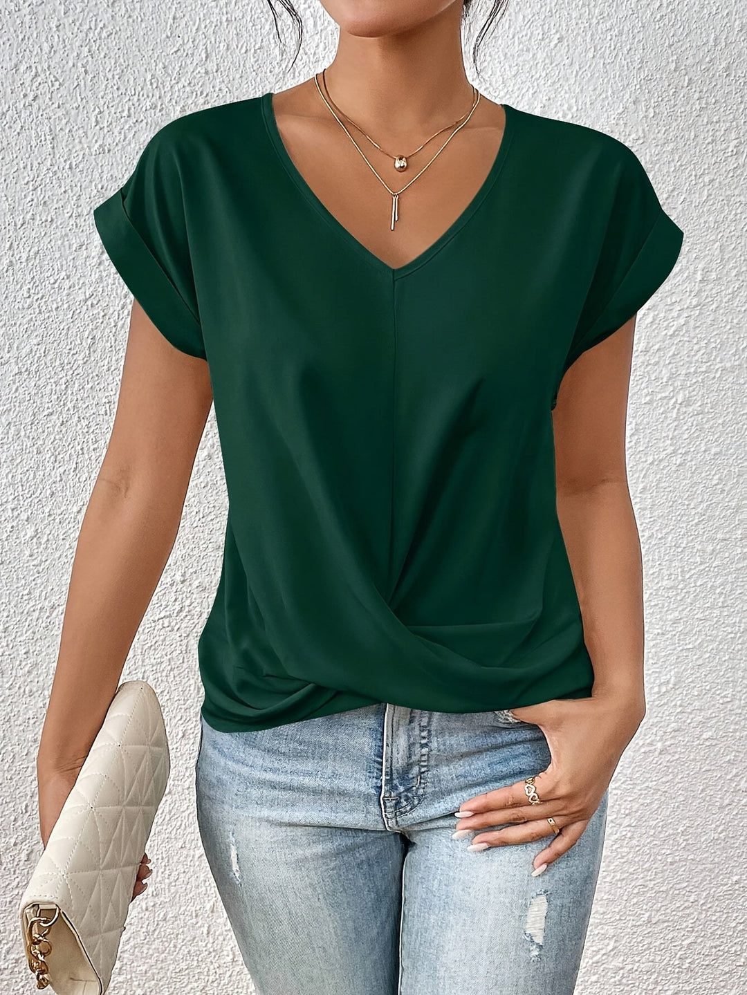 Sofia™ | Éloïse™ Casual Heart Neck T-Shirt