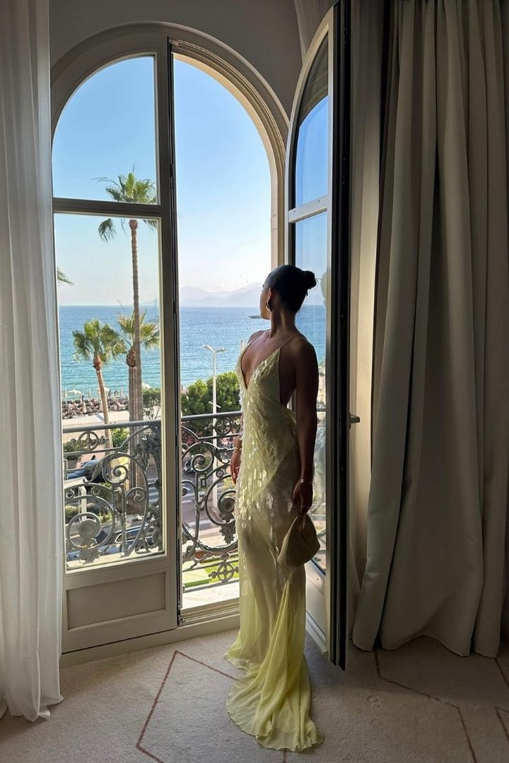 Aaliyah | Abito Maxy Senza Maniche con Scollatura a V