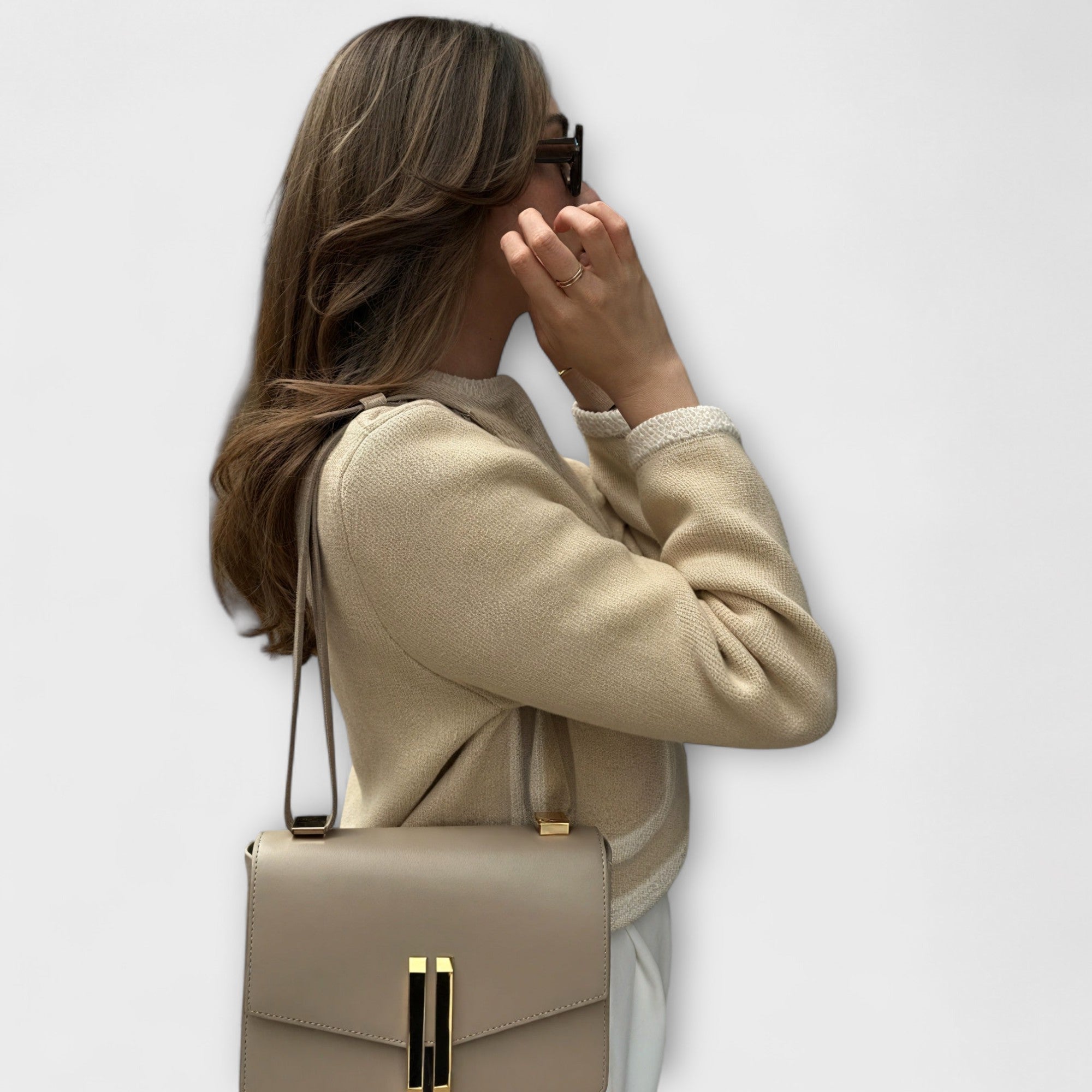 Cardigan Classico con Tasche Decorative