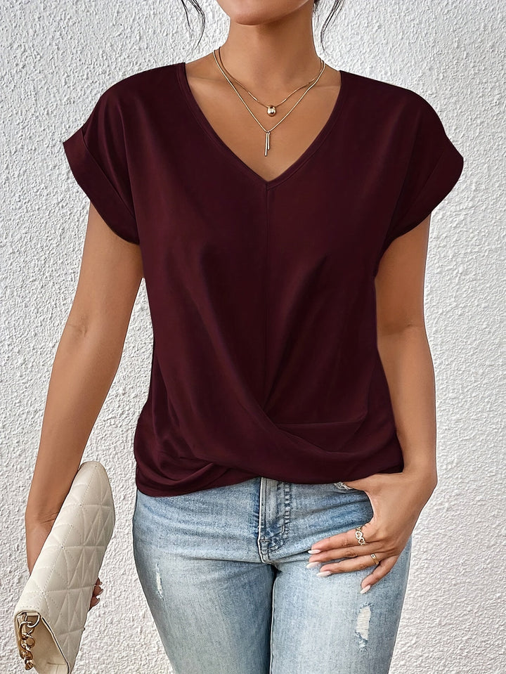 Sofia™ | Éloïse™ Casual Heart Neck T-Shirt