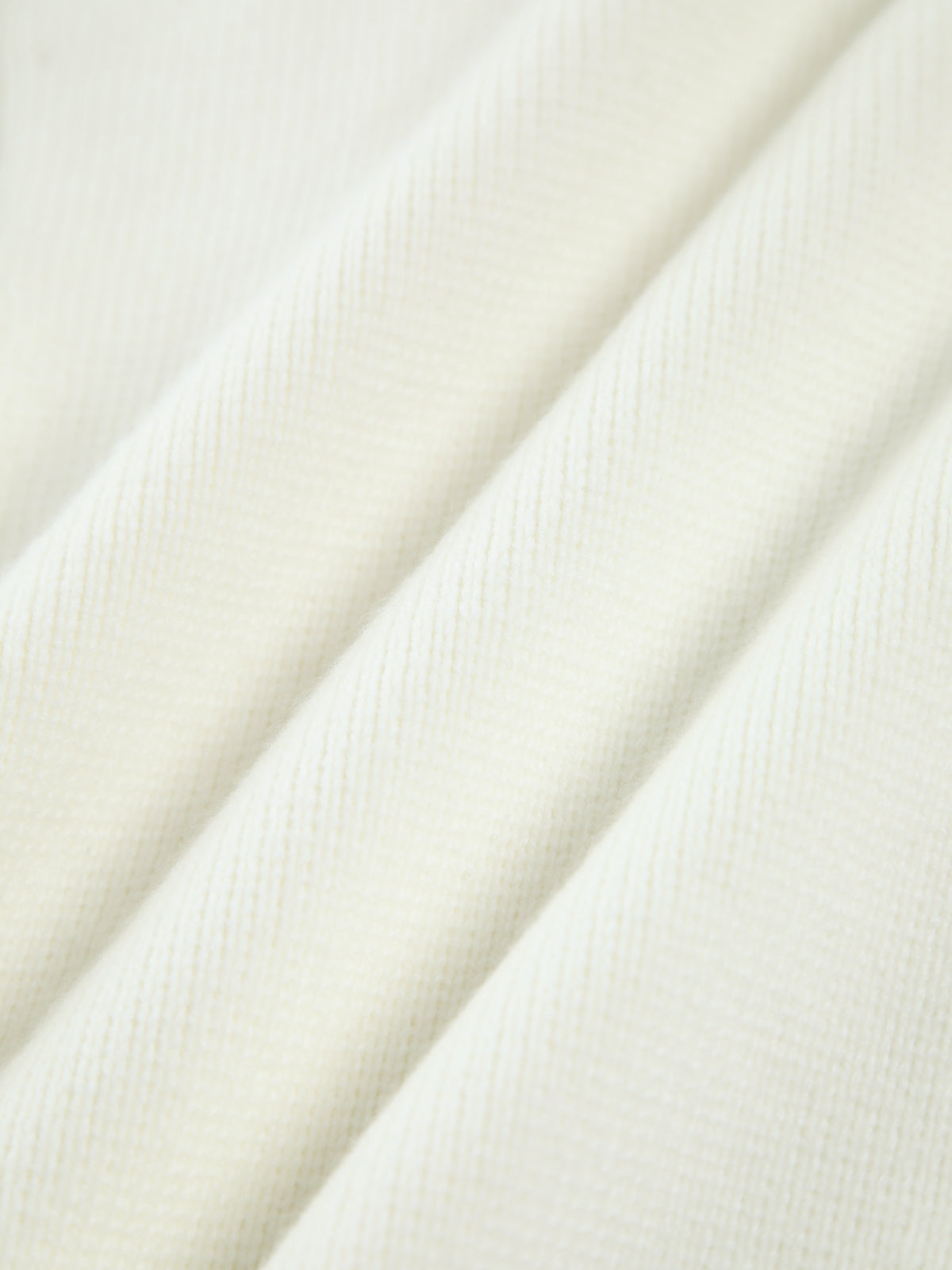 Cardigan con Orlo Strappato e Rifinitura in Perle