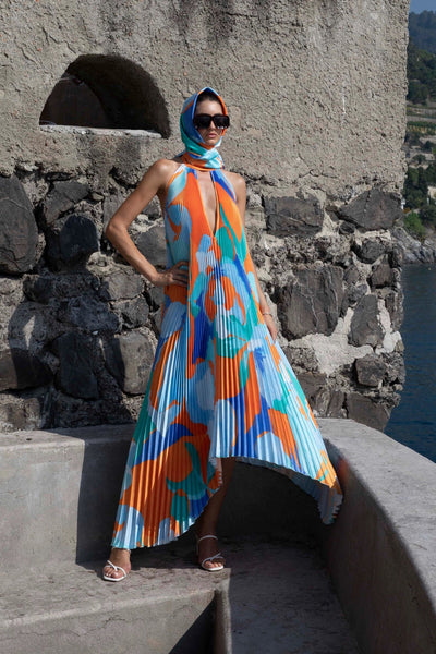 Shalia - Maxi Dress Plissettato con Collo Halter Seducente