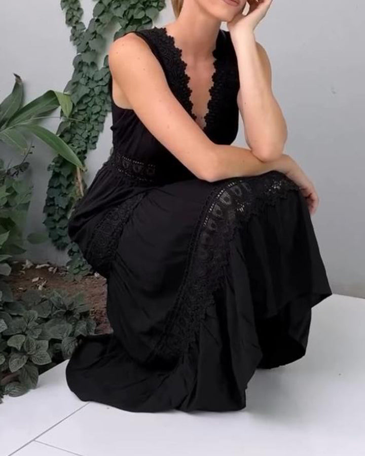 ALYSSA | Abito Midi Senza Maniche con Scollo a V e Delicati Dettagli in Pizzo