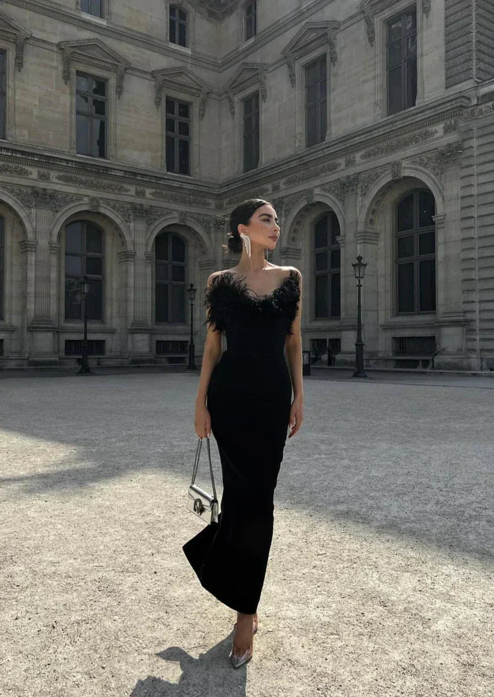 Anastasia | Abito di Piume Lussuoso