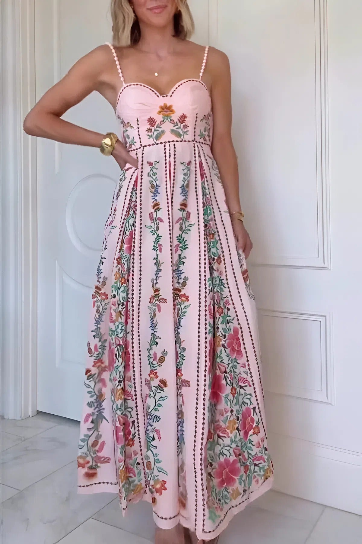 Fiorella – Abito Maxi con Scollatura a Cuore